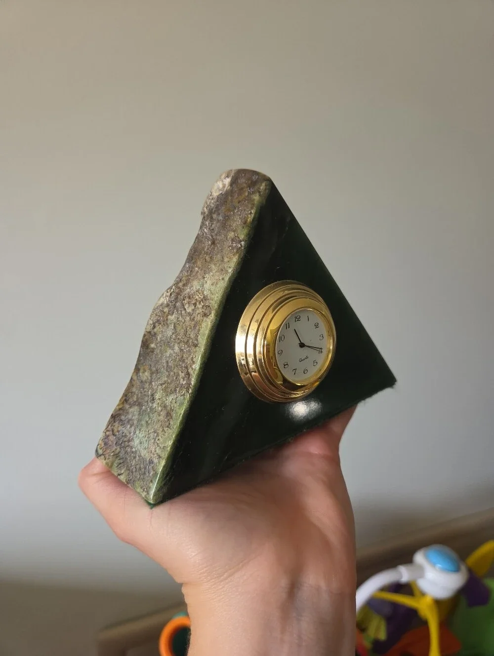 Vintage Triangle Stone Desk Clock – Polished Green Mineral with Gold-Tone Quartz